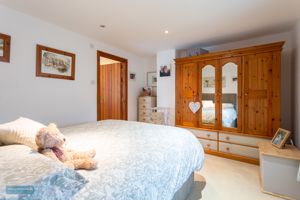 Bedroom- click for photo gallery